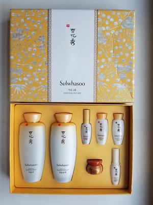 Sulwhasoo Essential Duo Set - Balancing Water & Emulsion (125ml/4.2oz) + Samples