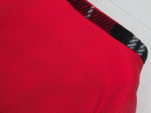 Hundekleidung mittel rot mit kariertem Pyjama Outfit MASSE PRÜFEN - Bild 3 von 5