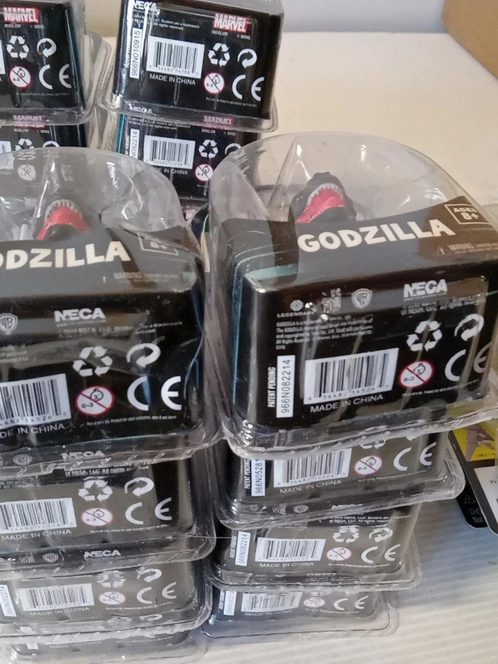 NECA Godzilla Rey de Monstruos Escaladores Figura Juguete Nuevo 2014 Caja Dañada #350 Foto 4 de 4