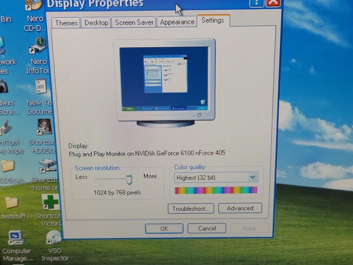 BenQ FP547 LCD Monitor , 15