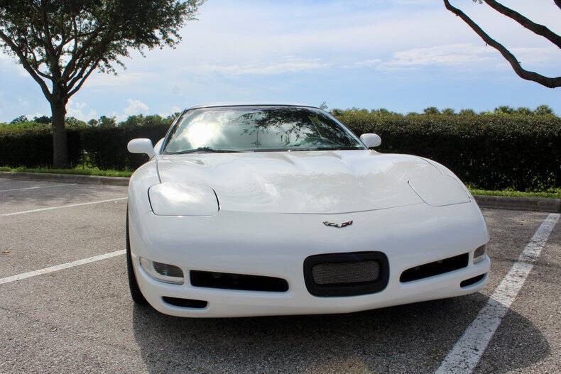 1998 Arctic White Chevrolet Corvette   | C5 Corvette Photo 5