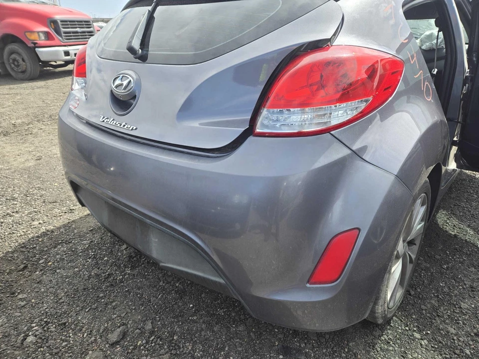 Used Rear Bumper Assembly Rear fits: 2017 Hyundai Veloster VIN D 8th digit w/o p - Image 2 of 4