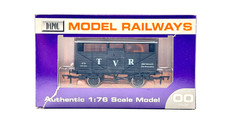 DAPOL 00 GAUGE - TEIFI VALLEY RAILWAY TVR CATTLE WAGON 175 (LIMITED EDITION)