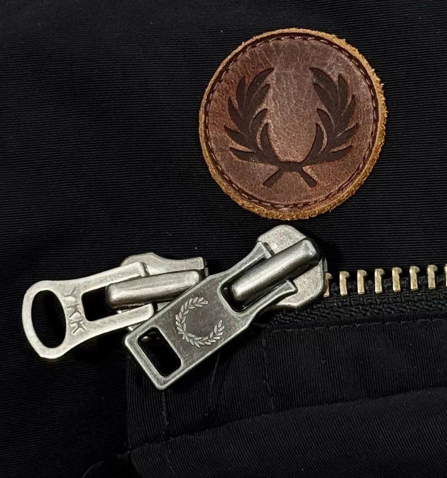 Fred Perry Offshore Hooded Parka Size L/XL Black Mod Scooter Casuals Terraces - Image 4 of 4