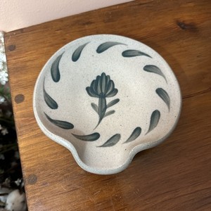 1999 Green Pennsylvania Spoon Rest, Salmon Falls Pottery Dover NH - utensils