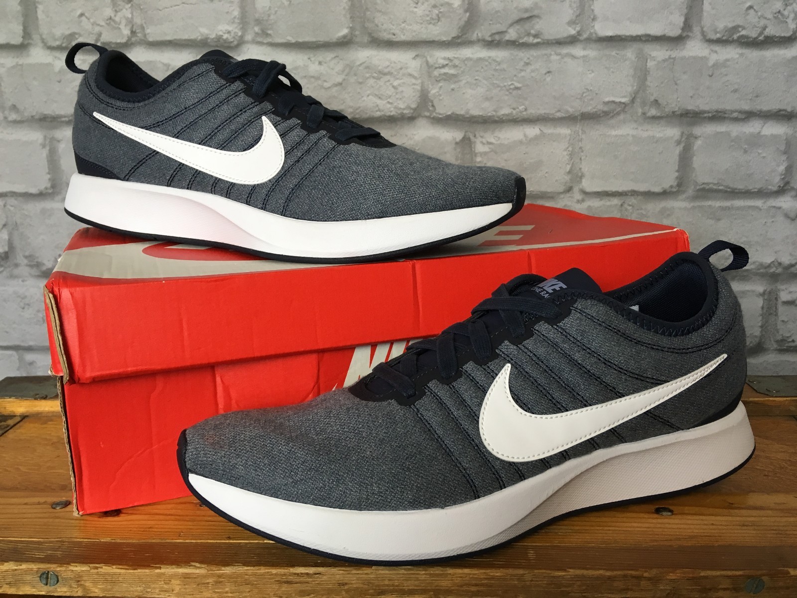 NIKE MENS UK 9.5 EUR 44.5 DUALTONE RACER grau Weiß TRAINERS NIKE MENS UK 9.5 EUR 44.5 DUALTONE RACER grau Weiß TRAINERS