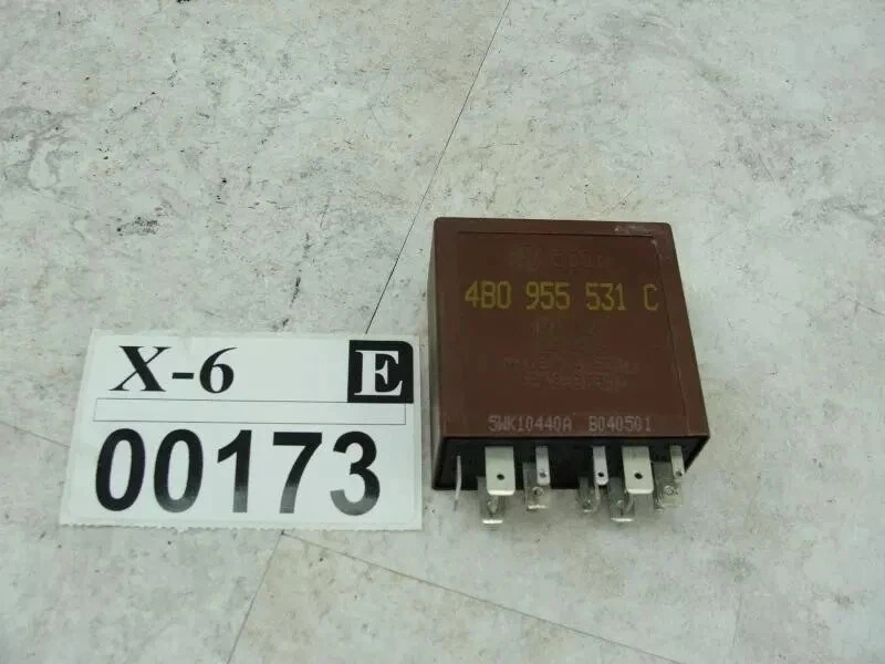 Wiper Intermittent Module Allroad Quattro 2001 2005 Control Relay Computer Unit - Image 2 of 4