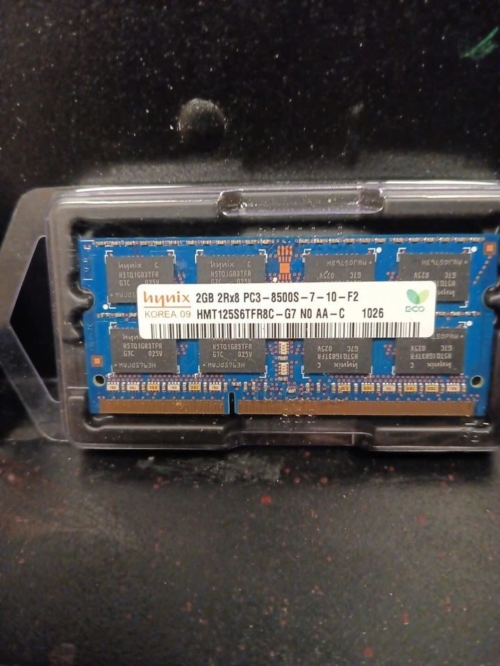 Hynix 2 x 2GB 2Rx8 PC3-8500S 7-10-F2 Desktop RAM Memory HMT125S6TFR8C G7 - Image 3 of 4