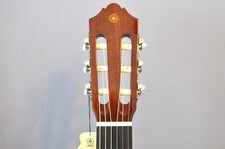 Yamaha CG142C Konzertgitarre massive Zedernplatte Palisander Griffbrett 650 mm