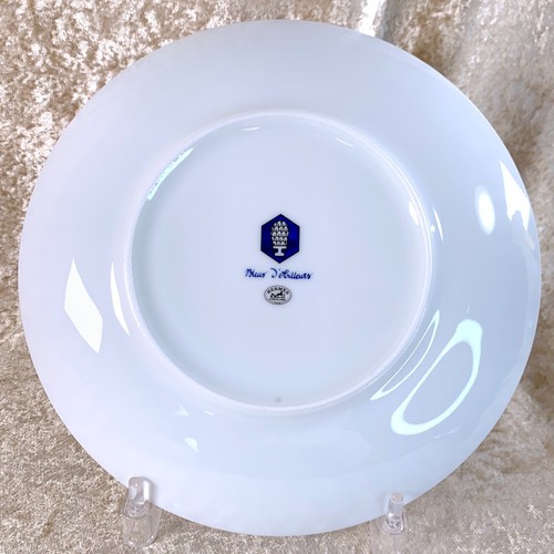 Hermes Paris Bleus d'ailleurs Dessert Plate Set of 2 Porcelain Tableware w/Case - Picture 9 of 18