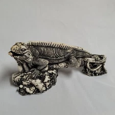 Vintage Gradient Black & White Iguana Lizard Realistic Statue Resin Figurine 9" 