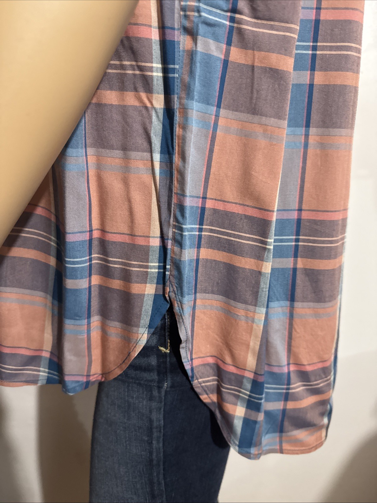 LOFT OUTLET MEDIUM MULTICOLOR PLAID BUTTON CUFFED… - image 7