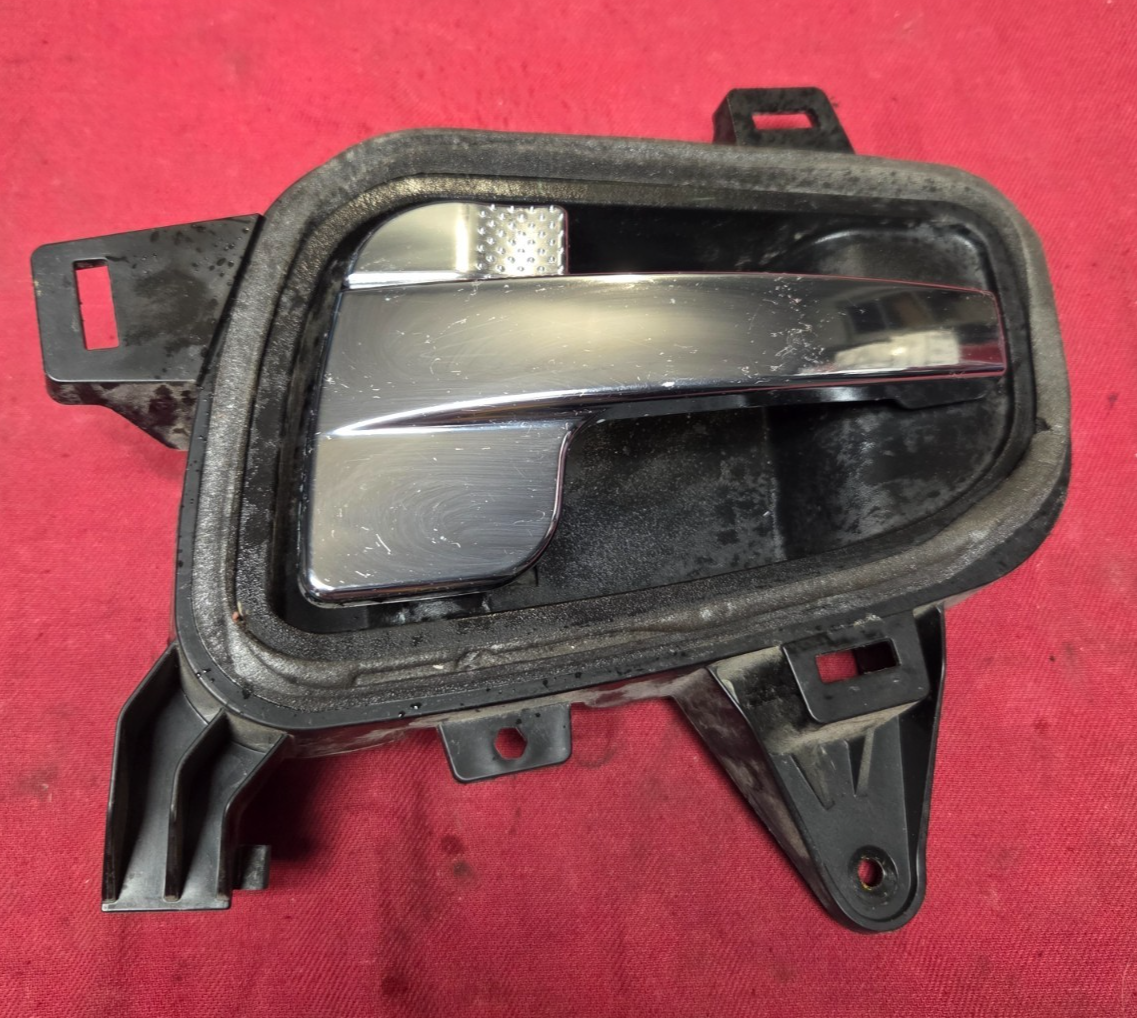 14 INTERNATIONAL PROSTAR DOOR HANDLE RH PASSENGER 16908662 | eBay