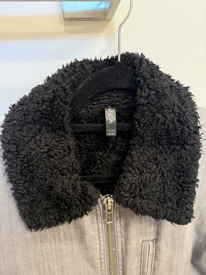 RVCA Men's Black Bomber Denim Sherpa Lined Jacket Size Medium - Image 3 of 3