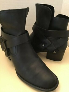 ugg elysian tie ankle boot
