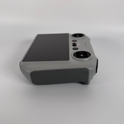 DJI RC Smart Remote Controller RM330 - Air 2S, Mini 3, 3 Pro, Mavic 3, 3 Pro - Picture 2 of 7