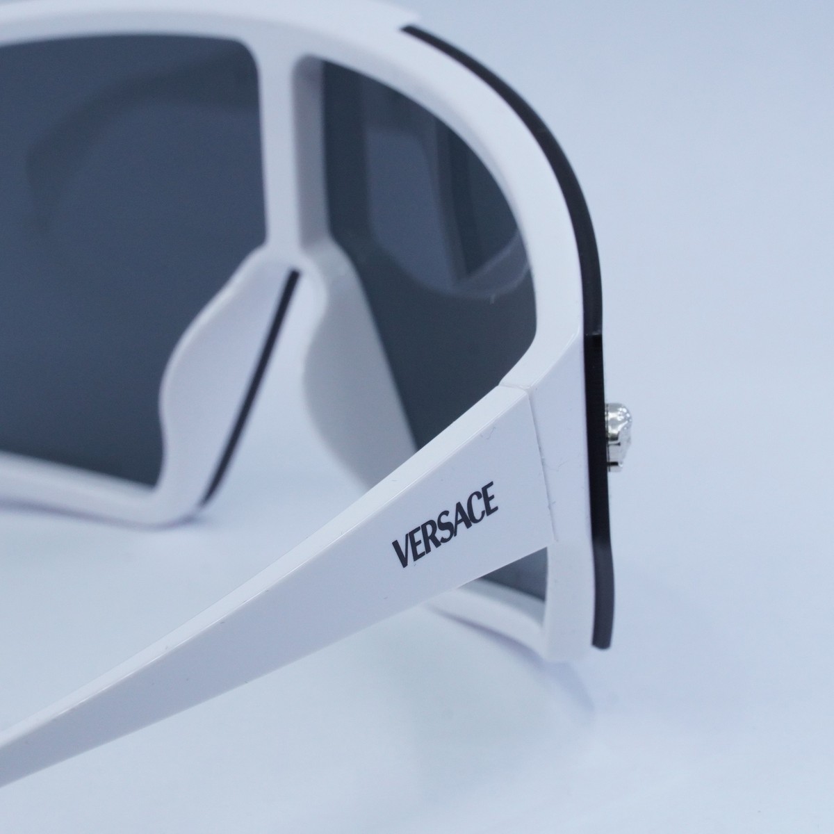 Versace VE4461 314/87 Sunglasses White Shield Frame,Grey with Silver Clip-On Versace Men Sunglasses White Grey Mirror Silver Single Lens  main image 3