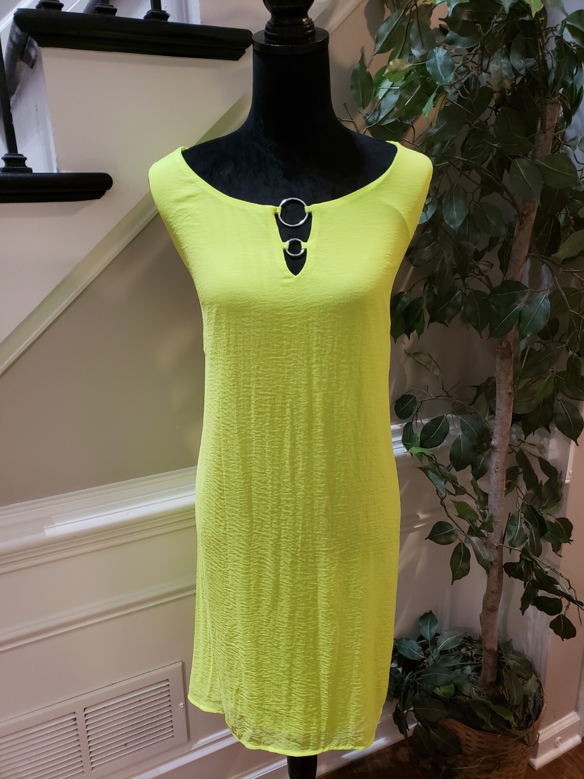 Tacera Womens Green Solid Polyester Round Neck Sl… - image 1