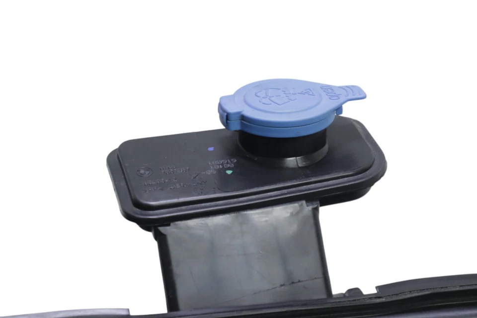 BMW M5 F90 Windshield Washer Fluid Reservoir Tank Assembly 2018 - 2023 OEM - Image 4 of 4