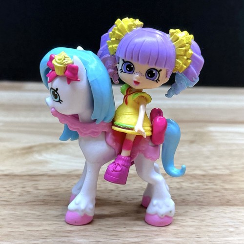 Shopkins Happy Places Happyville Rainbow Kate Lil Mini Doll & Pony Figure