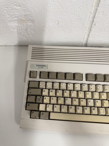 Commodore Amiga A1200 Vintage Computer. Untested - Afbeelding 5 van 16