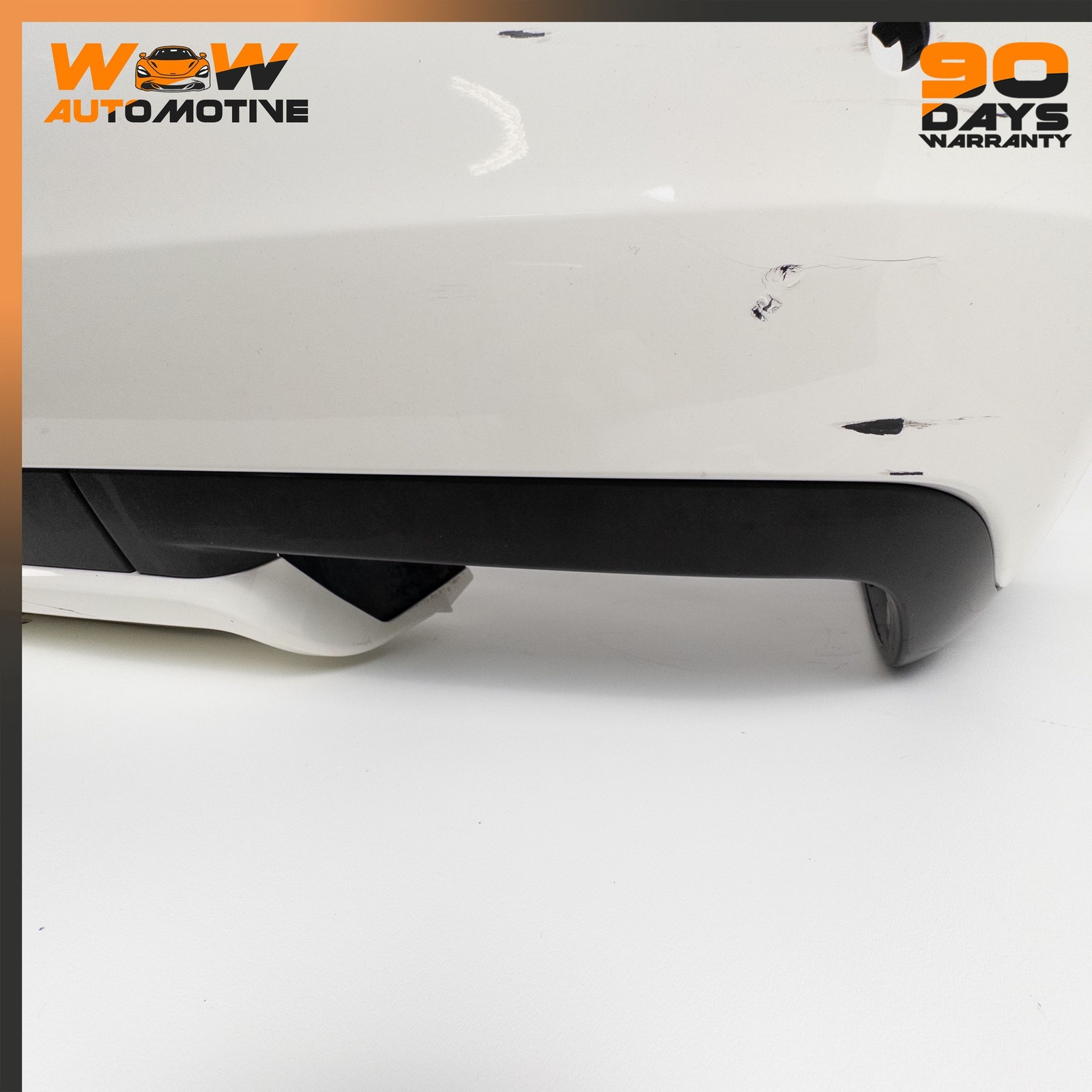 13-19 MASERATI QUATTROPORTE GTS REAR BUMPER COVER REFLECTOR ASSEMBLY WHITE OEM
