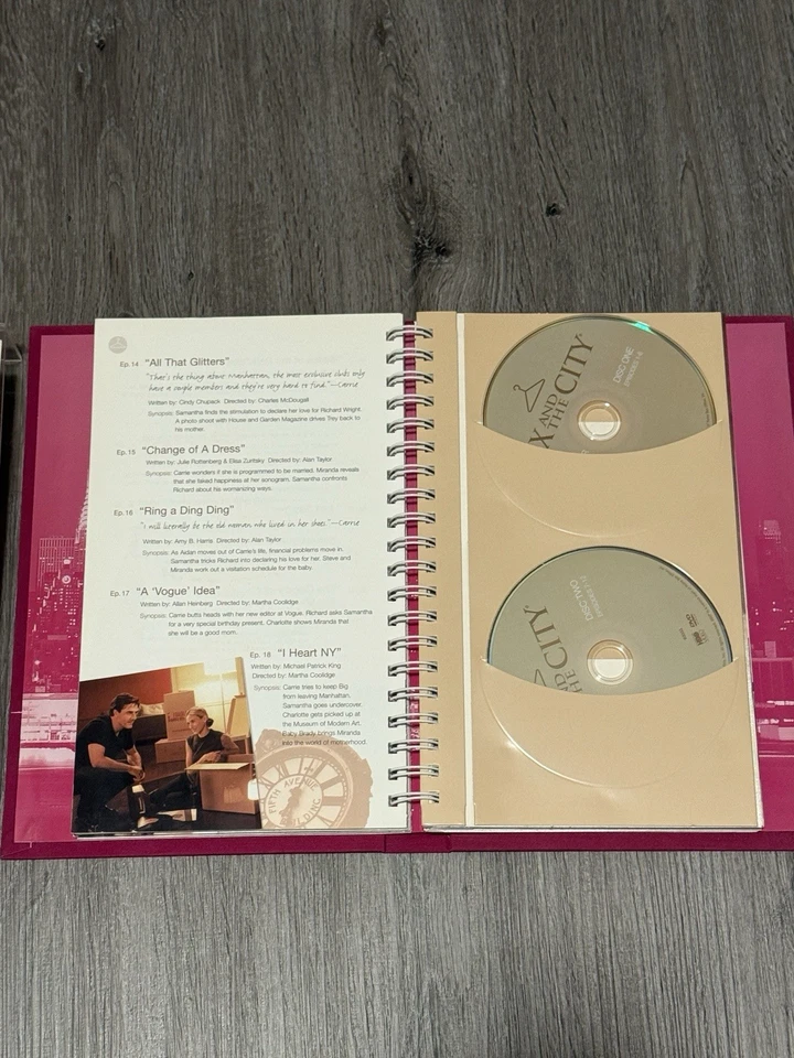 Sex and the City: The Complete Series 6 Seasons 94 Episodes 20 Discs Collectors  - Image 4 of 4