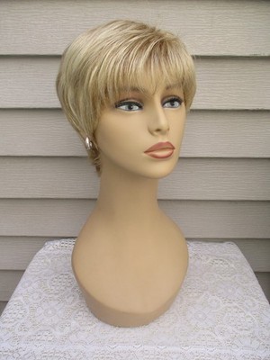 Estetica MYSTERY WIG Sz PETITE Lace Front  R16/88H HONEY BLONDE w/LT BLONDE Read