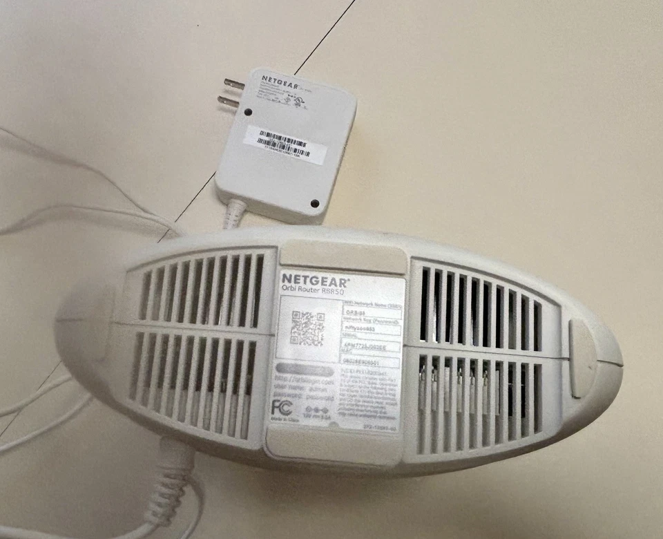 Netgear Orbi RBR50v2 AC3000 Tri-Band Wi-Fi Wireless Router, Tested - Working - Image 4 of 4