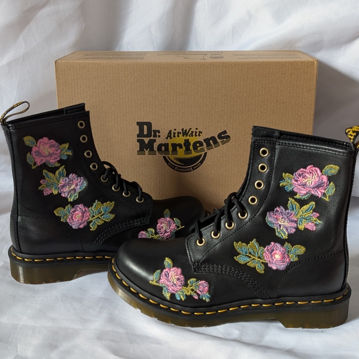 NEW Dr Doc Martens 1460 Vonda II Floral Black Boots Roses Flowers