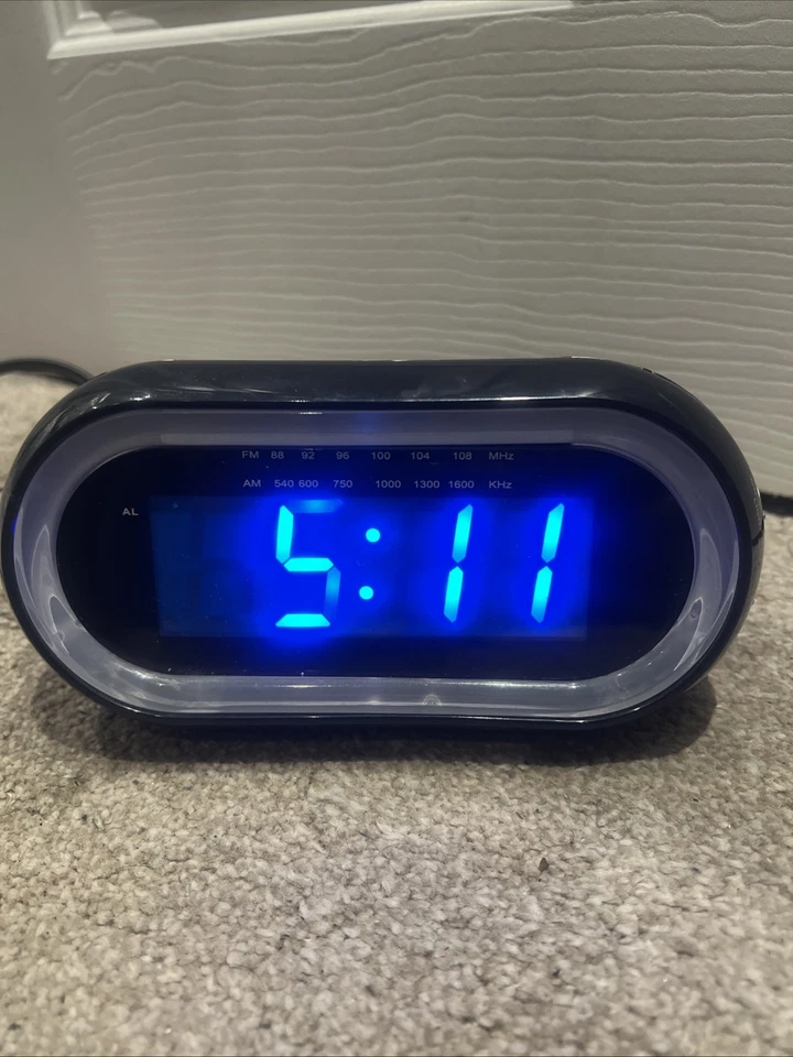 Alarm Clock Model CR200AS AM/FM Radio Black Time Alarm Sleep Snooze - Light Up - Image 3 of 4