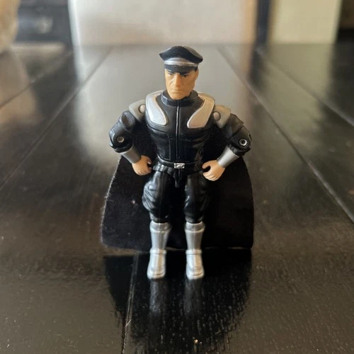 Rare 1994 GI JOE Street Fighter Shadowloo Headquarters General M. Bison Figure