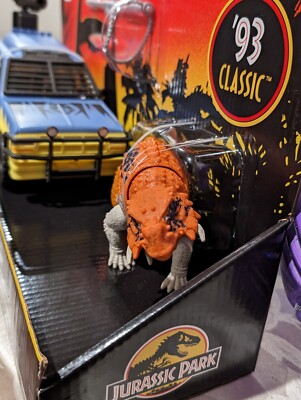 New Jurassic Park Track & Explore Vehicle Set with Scutosaurus
