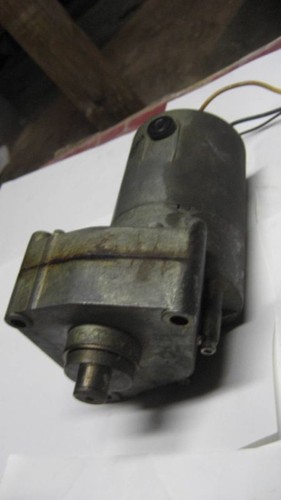 VON WEISE GEAR CO. Motor Model V02828AGAB INT. Duty AC-DC 60 Hz 35.5:1 1 Hp - Picture 2 of 9
