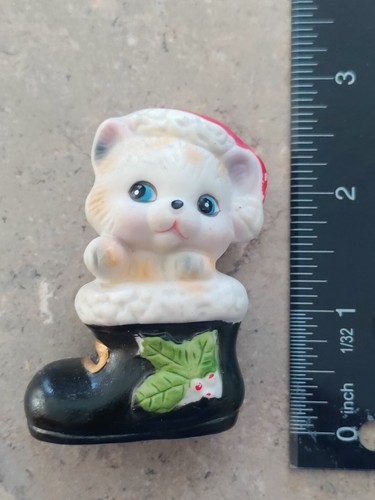 Vintage HOMCO 8903 Porcelain Kitten in a Black Christmas Boot Cat Kitten 3”
