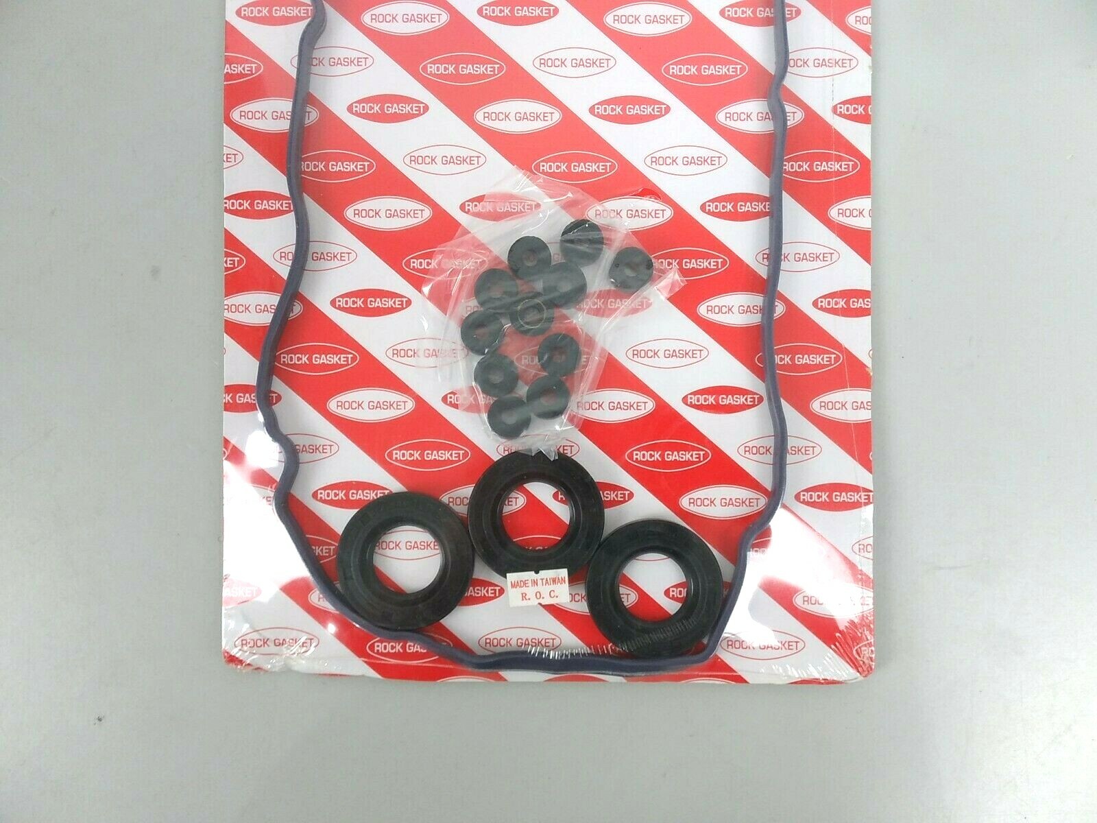 Engine Valve Cover Gasket SetDOHC, Eng Code GA16DE, 16 Valves DNJ