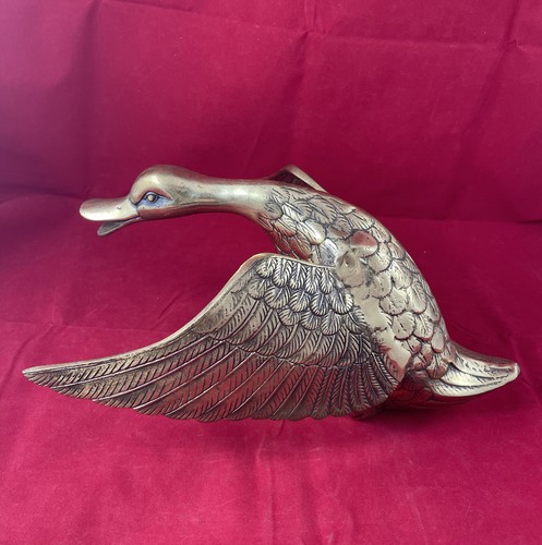 Brass Flying Duck Geese Swan Bird Small Tabletop Vintage J C Penney - Picture 4 of 8