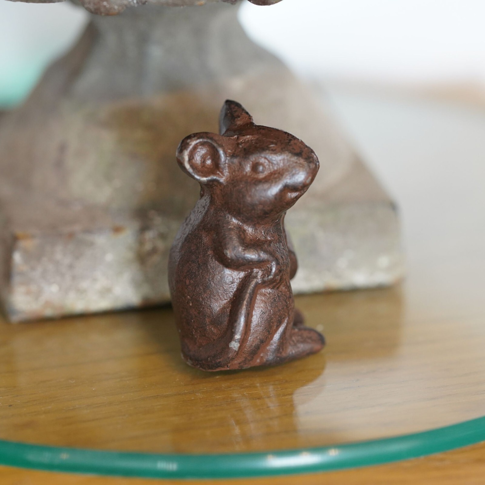 Cast Iron Sitting Mouse | Metal Statue Animal Home Garden Ornament Sculpture - Image 2