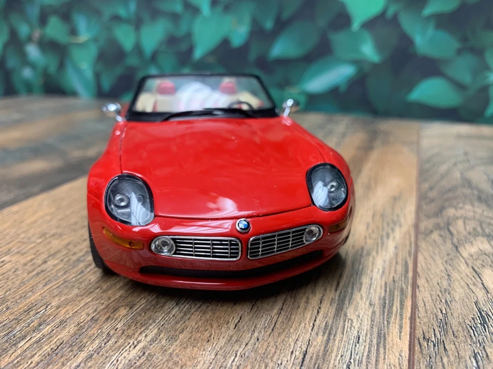 NEW IN BOX DIECAST CAR THE FRANKLIN MINT BMW Z8 Red 1:24 - Image 4 of 4