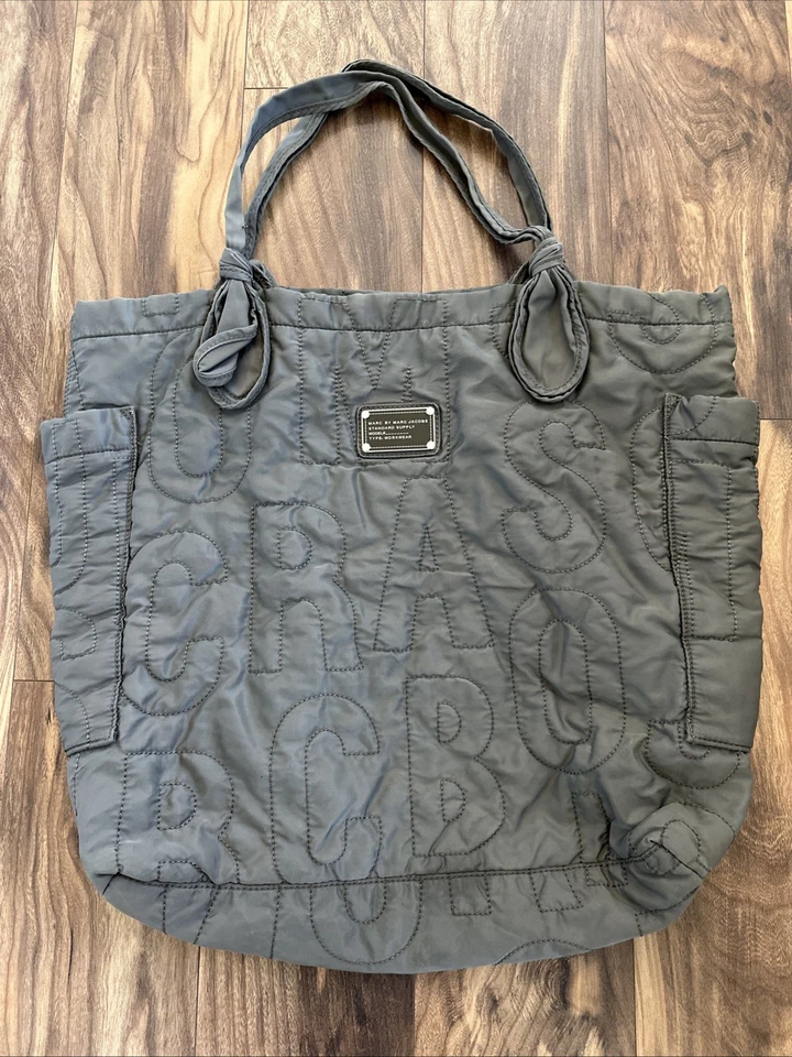 Bolso de Mano Marc Jacobs Acolchado Cartera Gris Nylon Grande Bolso de Hombro Foto 2 de 4