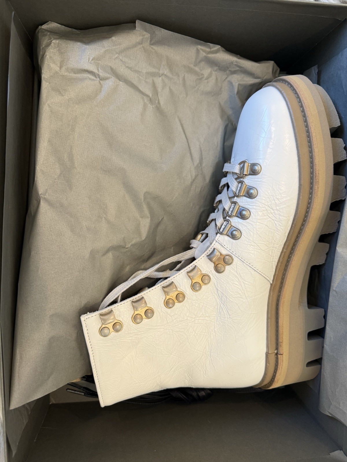 All Saints  Womens Wanda Crinkle Boot White Leather Ankle  Size 40 image 5