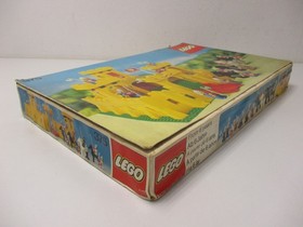 (AH 4) LEGO 375 YELLOW KNIGHTS CASTLE with original box and BA