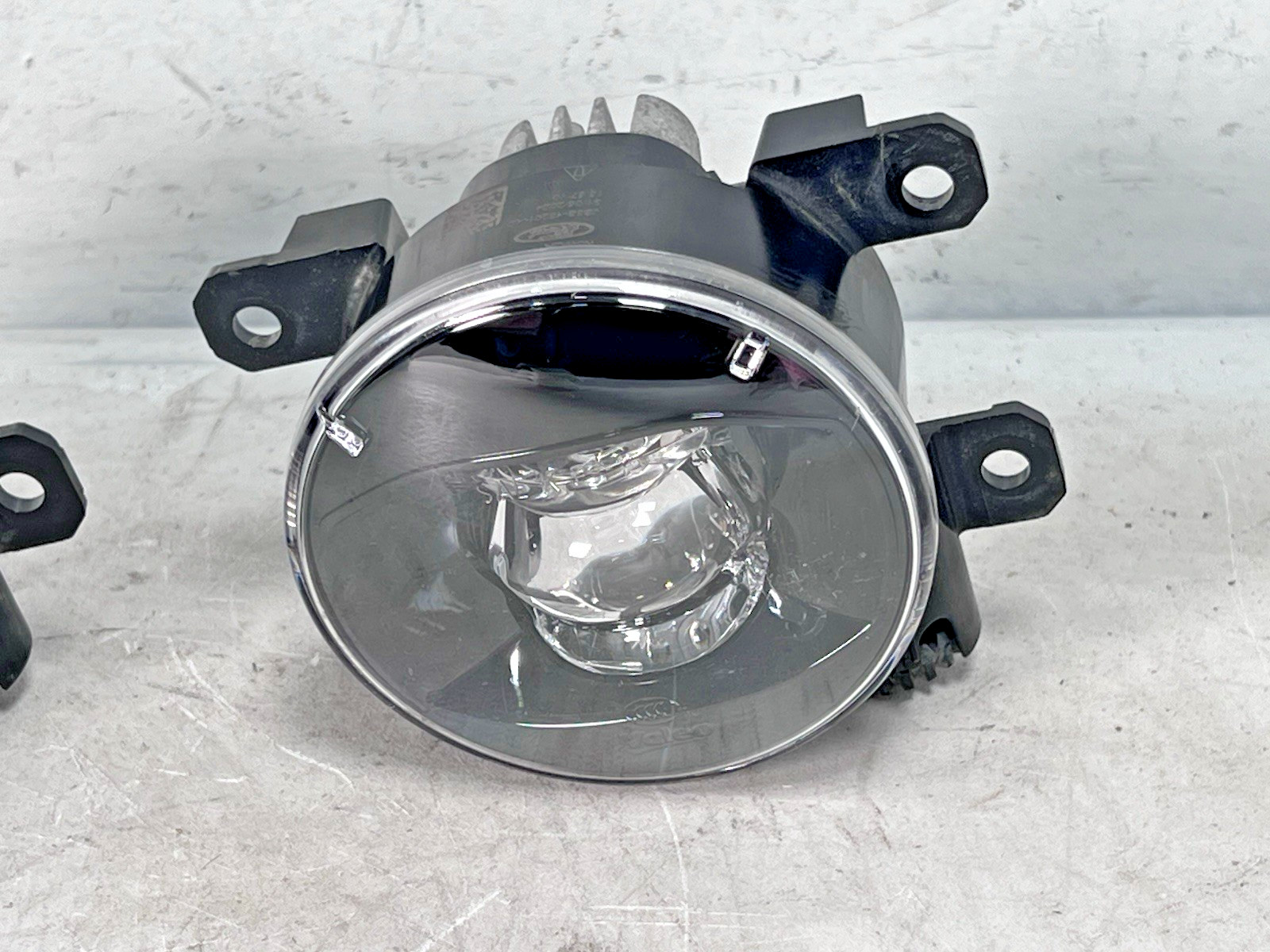 Maserati Levante 2023-2025 Fog light sets Pair P/N 90092347