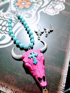 Hot-Pink-Turquoise-Tassle-Steer-Skull-Cow-Cross-Long-Necklace-Earrings-Longhorn