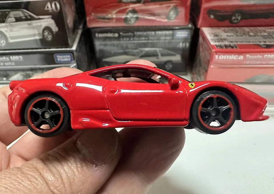 Bburago 1:64 Ferrari 458 Speciale Diecast Metal Model Car New - Image 4 of 4