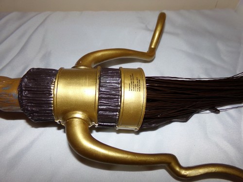 Harry Potter Nimbus 2000 Quidditch Broomstick Broom Stick Cosplay Rubies Costume - Picture 5 of 7