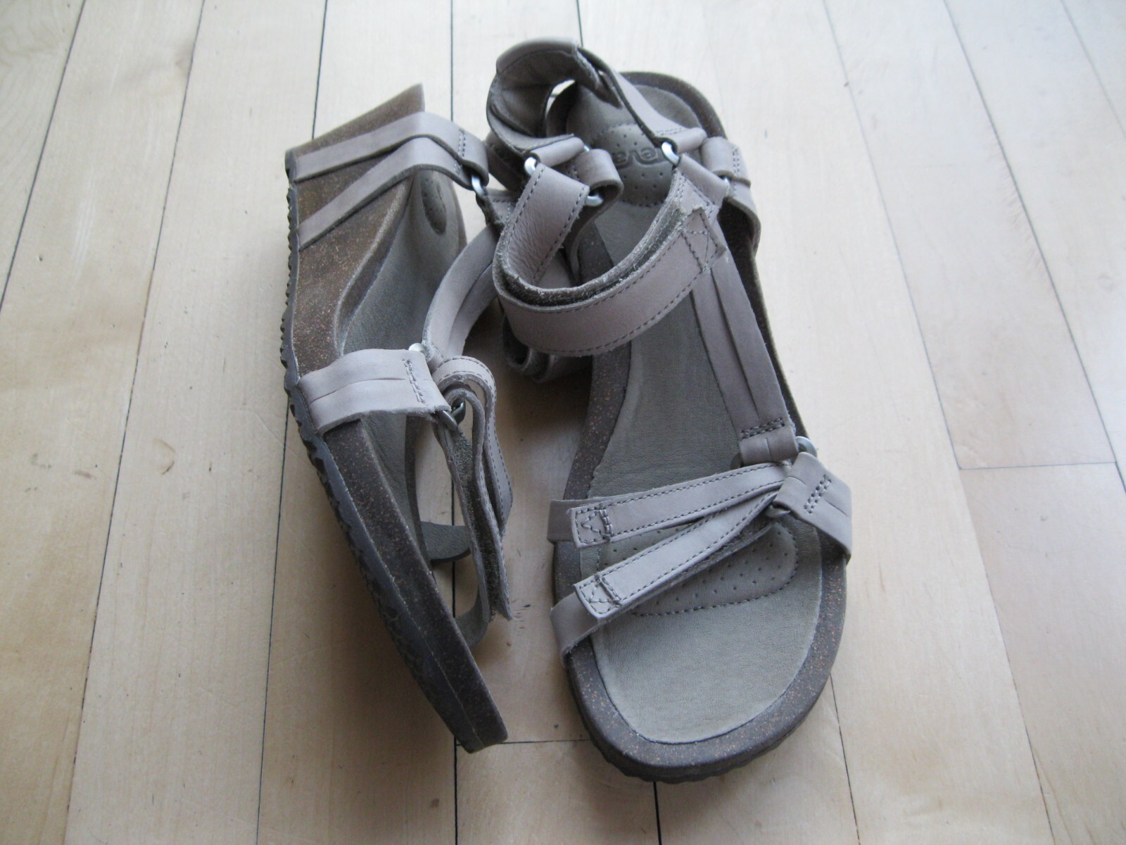 Teva Ysidro Universal Leather Open Toe Strappy Comfy Wedge Sandals Taupe Women 8