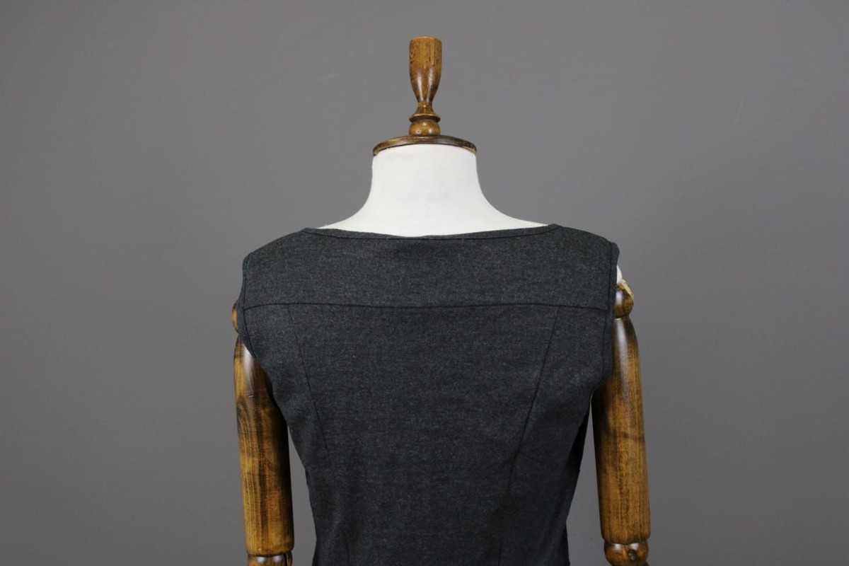 ● MARITHE FRANCOIS GIRBAUD ● CROCHET SLEEVELESS KNIT DRESS MARITHE FRANCOIS GIRBAUD Gray Wool Sleeveless Evening