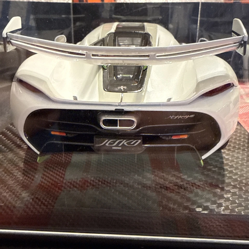 Frontiert escala 1/18 KOENIGSEGG Jealous Limited resina diecast modelo coche blanco Foto 4 de 4