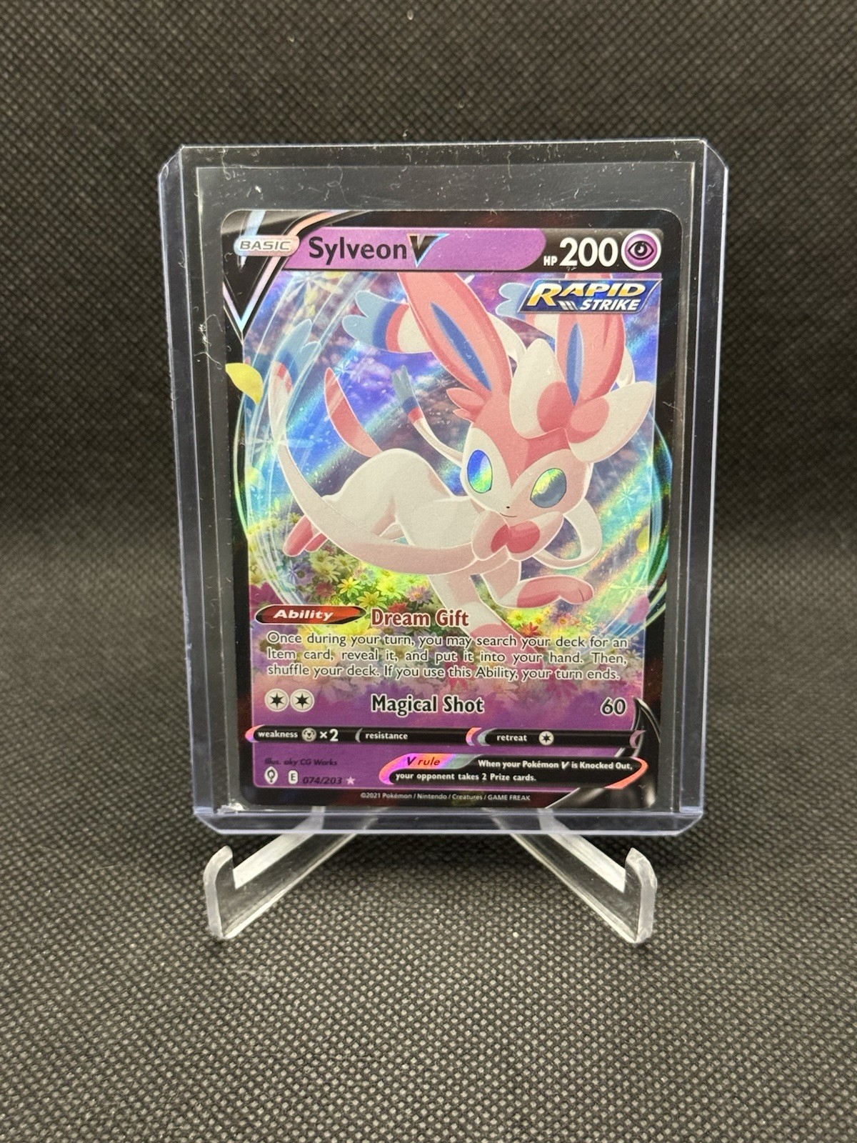 Sylveon V 074/203 Evolving Skies Holo Ultra Rare Pokémon NM/M